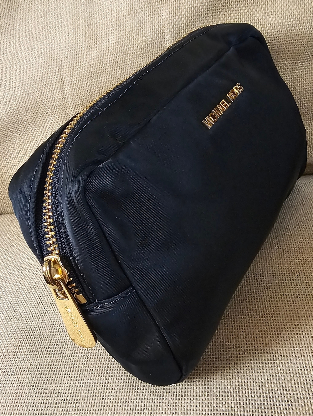 Michael Kors Navy Blue Nylon Travel Case EUC - Picture 3 of 13